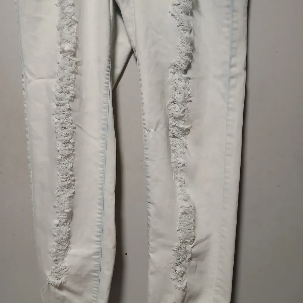 Nicki Minaj Ladies Light Blue Distressed Jeans. Size 13/14 - Picture 7 of 13